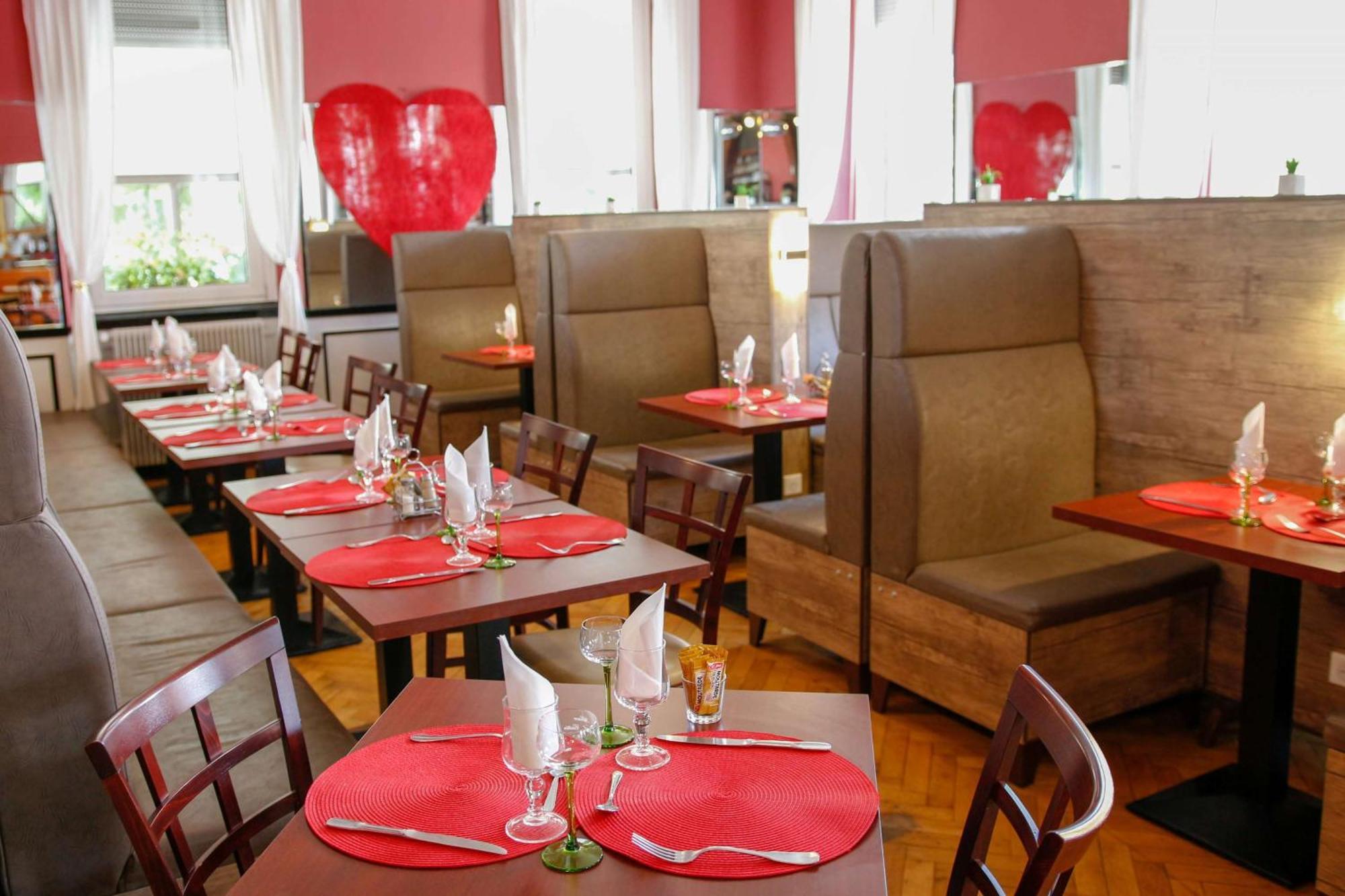 Brit Hotel Grand Hotel Munster Мюнстер Экстерьер фото